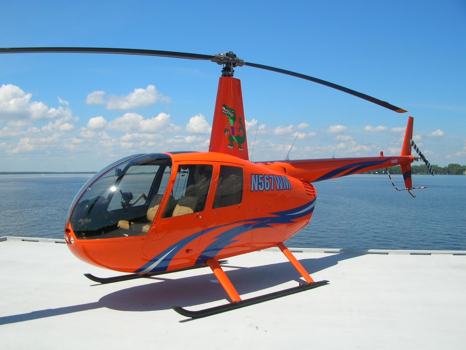 Hélicoptère orange