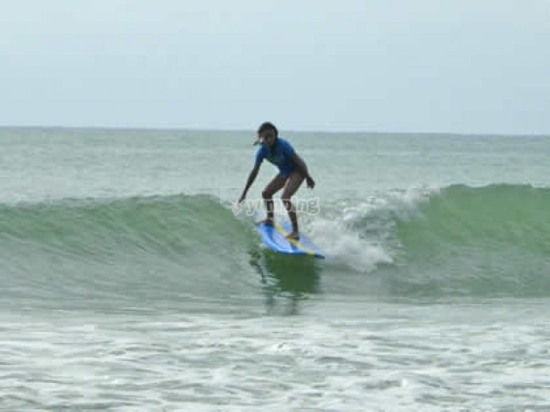 La position à prendre en surf La position à prendre en surf
