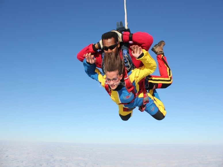 Saut en parachute en tandem Lons le Saunier (Jura) à partir de 260