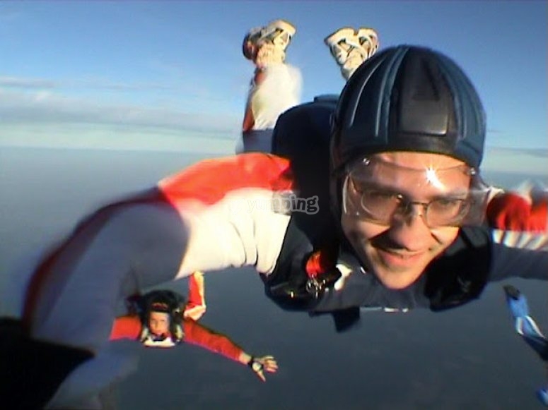 Parachutiste Sautant Avec Un Parachute Parachutisme Parachutisme Sport Extreme Vecteur Illustration Isole Fond Blanc 72495853 Parachutiste Sautant Avec Un Parachute Parachutisme Parachutisme Sport Extreme Vecteur Illustration Isole Fond Blanc 72495853