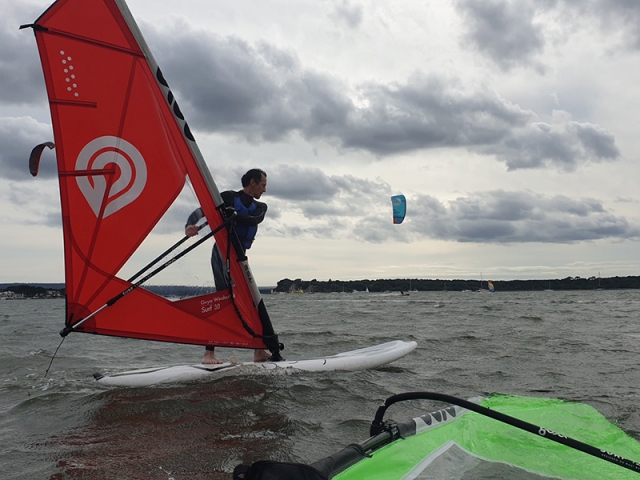 Cours de planche à voile pour perfectionnement à Poole 2 heures