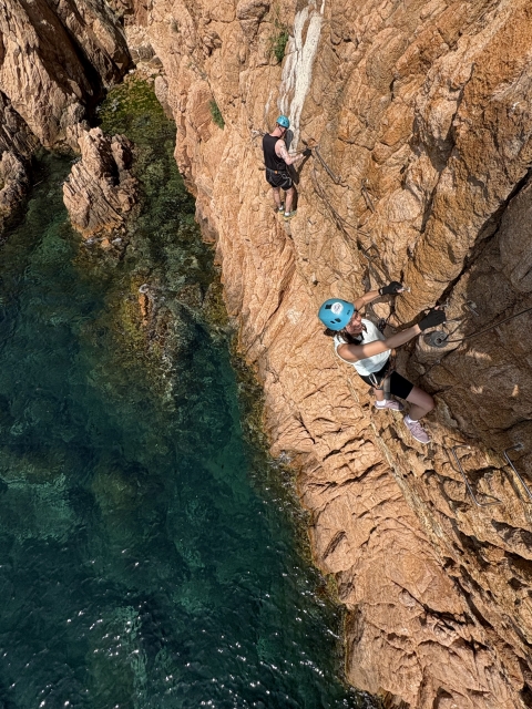 Avis de Camila concernant Via Ferrata Cala del Molí avec photos 2h 30 min
