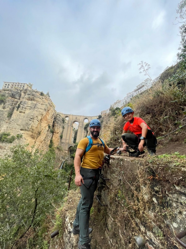 Avis de Alejandro concernant Ferrata Tajo de Ronda à double chemin, 2h