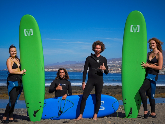 Classe de surf de groupe à Playa de Las Américas 2'5H