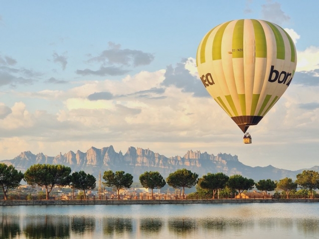 Vol en montgolfière autour de Montserrat, 3 heures