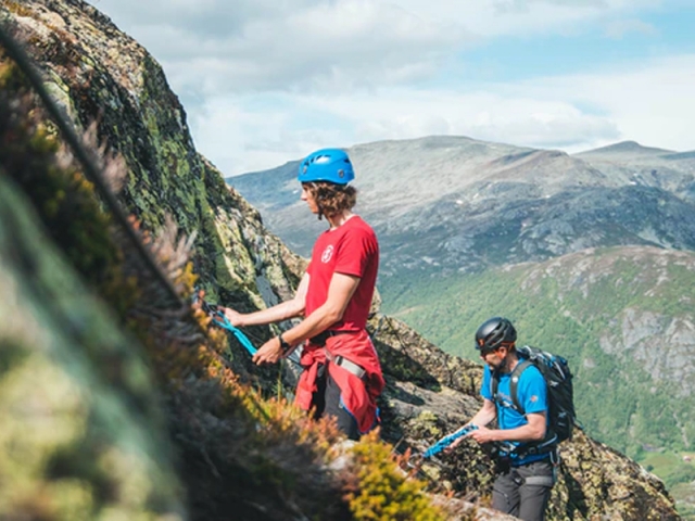 Essayer une via ferrata 
