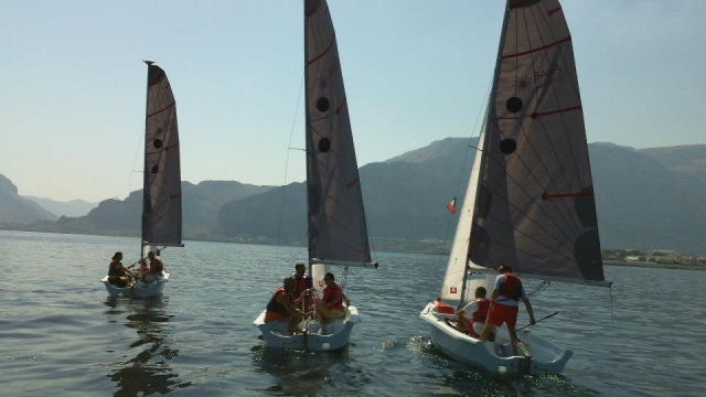 Cours individuel de voile à Isola delle Femmine