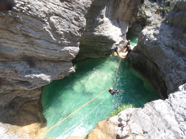 Canyoning dans la rivière Rio Barbaira de 3 heures et demie