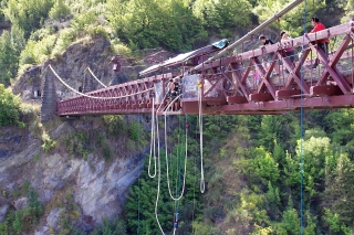10 endroits pour sauter dans l'élastique