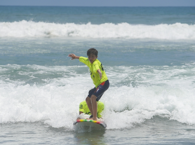 Cours de surf 60 minutes à Playa Diamante