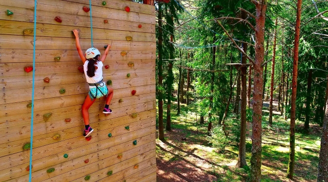 Tyrolienne + circuit d'escalade, Lamas de Mouro 1h