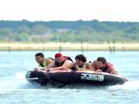  Disc-shaped towed buoy for the whole group of friends 