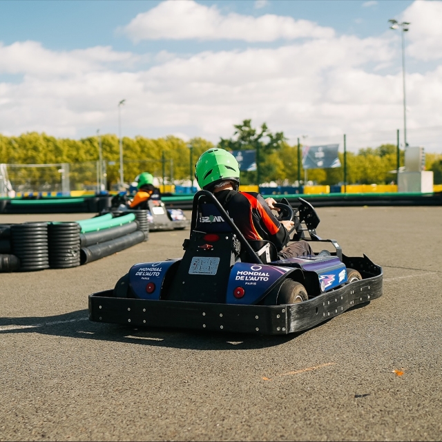 Gareggia con i tuoi amici a Clermont-Ferrand 