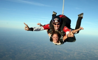  Tandem parachute baptism 