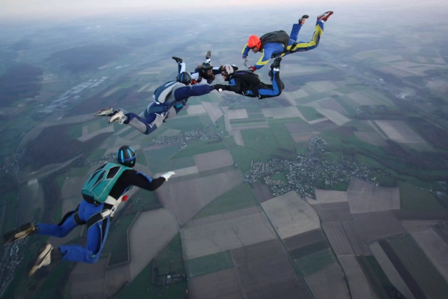  Professional parachute jumps 