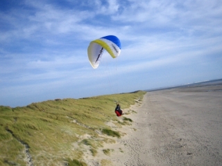 Soaring paragliding in Quend