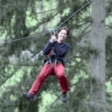  冒险课程的滑索 