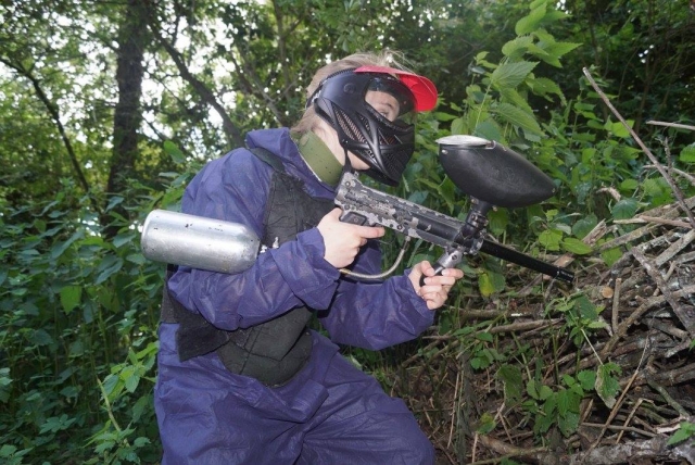  Giocatori in una partita di paintball 