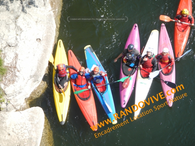  乘坐兰多夫的河皮划艇 