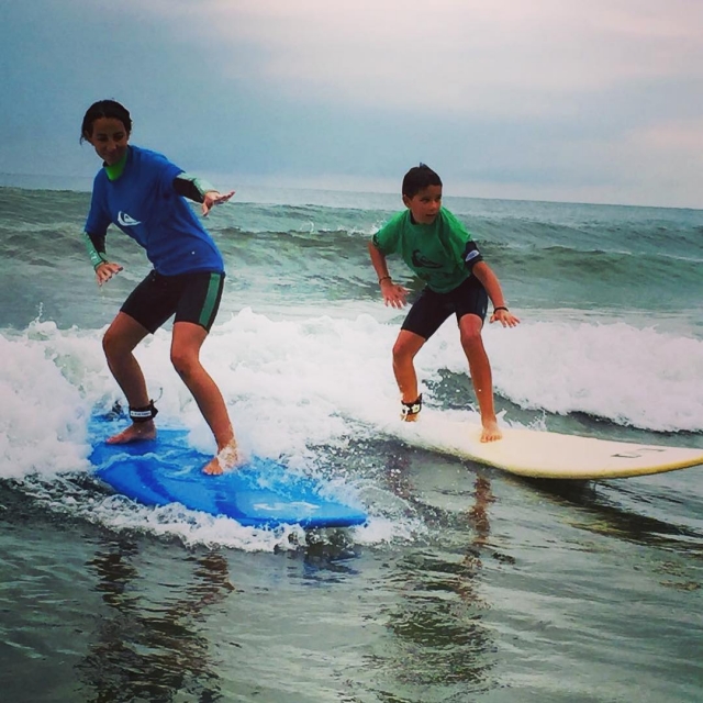  Lecciones de surf con amigos 