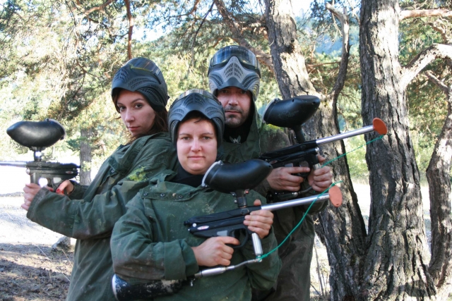 Wählen Sie Ihr Team und begeben Sie sich jetzt auf das Schlachtfeld! 