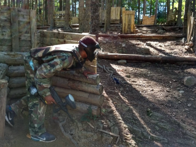  Gioco sul campo molto ben predisposto per trovare nascondigli 