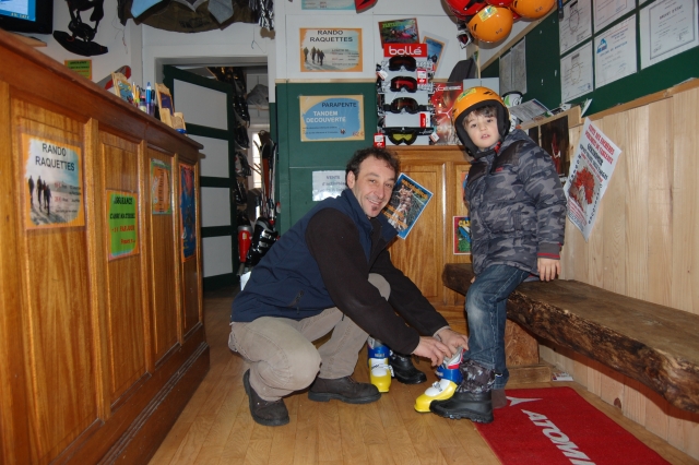  Alquiler de equipos de esquí 