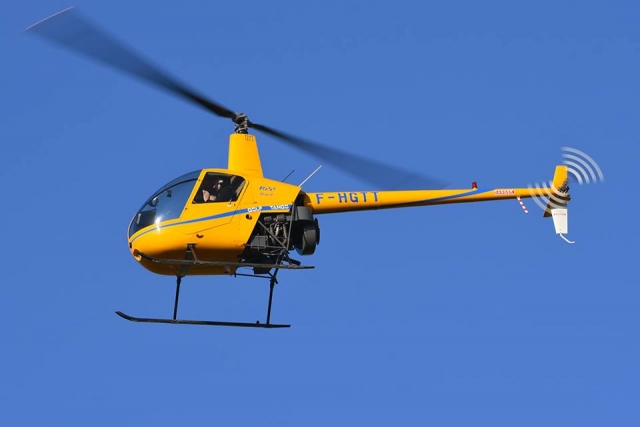  Nosso helicóptero R22 