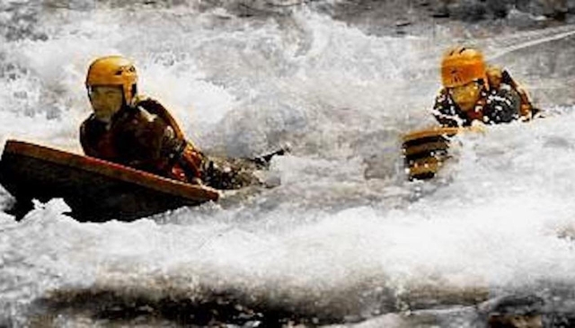 deslizando nas águas brilhantes de Savoy -9999- Briefing antes da atividade de HydSpeed 