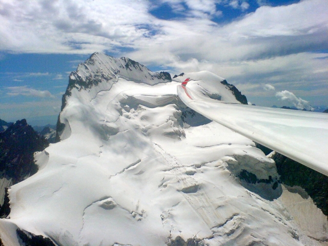  Voo sobre as mais belas paisagens em planador 