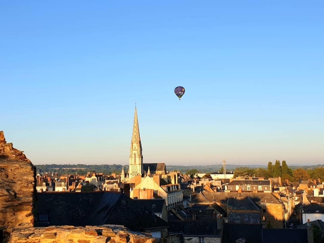  Flight over Rennes aboard a hot air balloon 