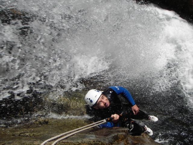  Rapel durante o canyoning 