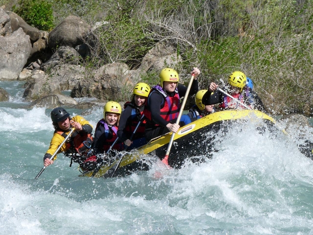  Rafting con gli amici 
