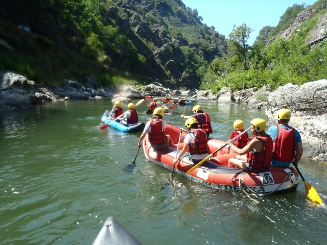  Un piccolo momento di riposo durante il rafting 