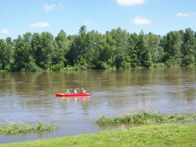 Descent of the Loire by Kayak 