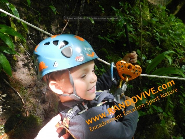  与 Randovive 一起滑索 