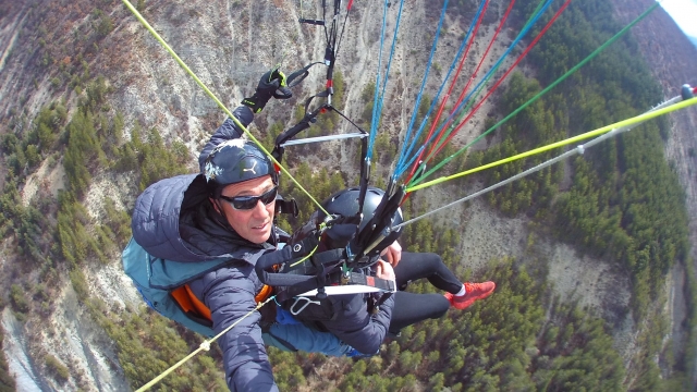  Tandem paragliding flight 