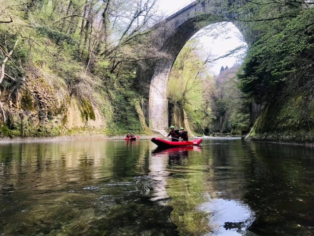  Flusskanufahren 
