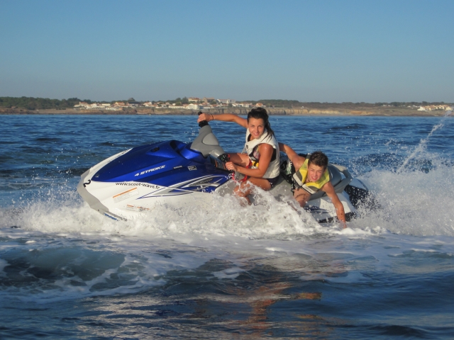 Entdecken Sie Les Sables d'Olonne als Duo auf einem Jetski! 