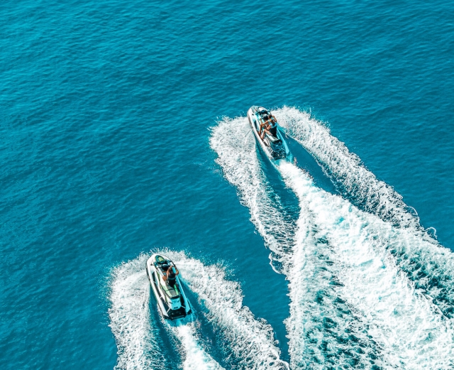  Entdecken Sie den Var auf einem Jetski 