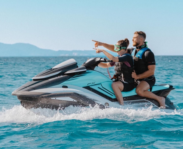  Genießen Sie alleine oder zu zweit das Jetski-Erlebnis 