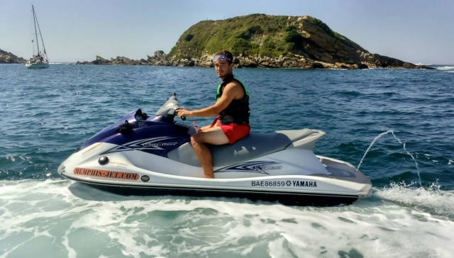  Elige tu jet ski e ir a ¡Aventura! 