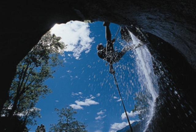  Rapel nos Altos Alpes com Rafting Experience Canyoning