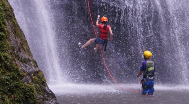  Prepare-se para receber adrenalina com nossas inesquecíveis aventuras de canyoning 