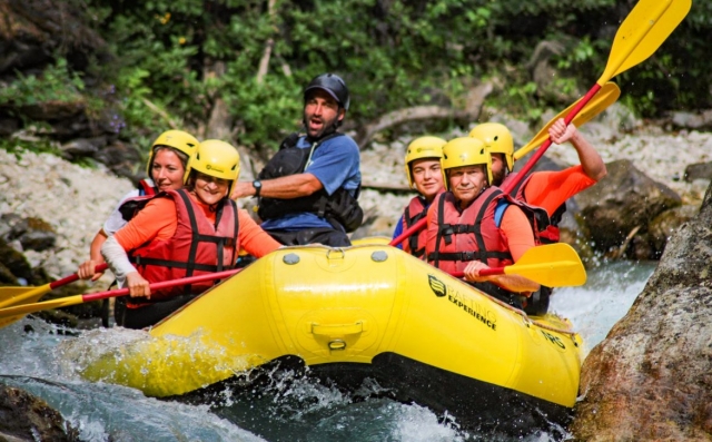  Sessão de rafting esportivo