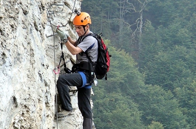 Climb the cliffs with Aventure Chlorophylle Via Ferrata