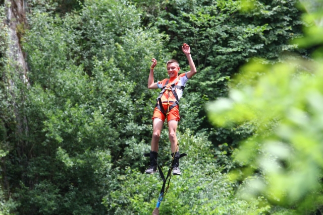  Bungee jumping on Pont Napoléon