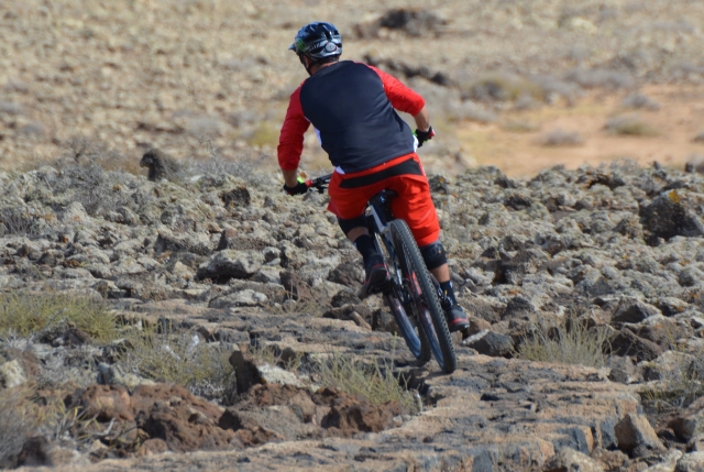  Medio día de ciclismo de montaña inolvidable 