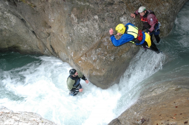  Supervision by expert instructors