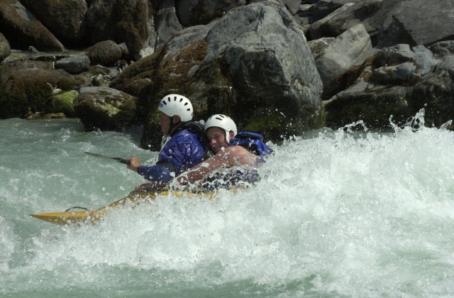  Descenso de aguas bravas para dos